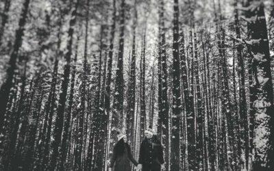 Fotografo prematrimoniale sulla neve