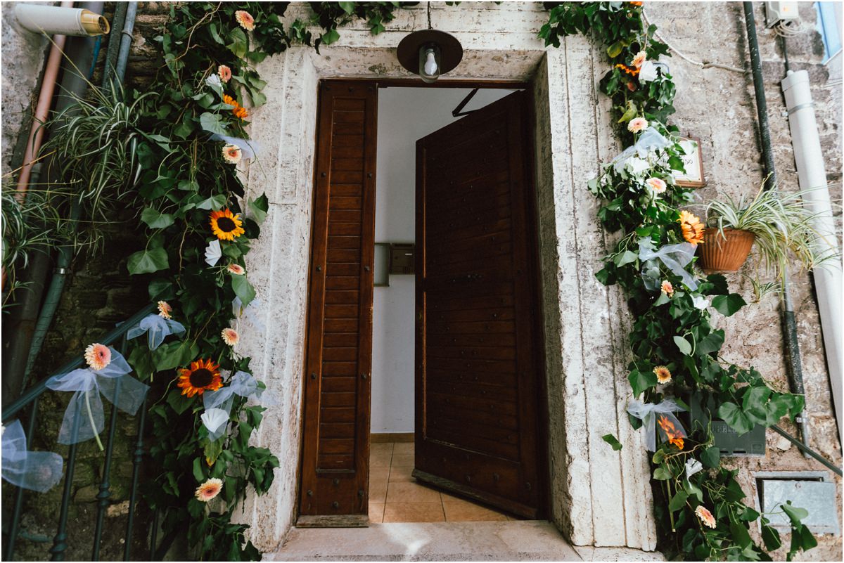 Dettaglio dei preparativi dello sposo prima del matrimonio alla Sibilla di Tivoli
