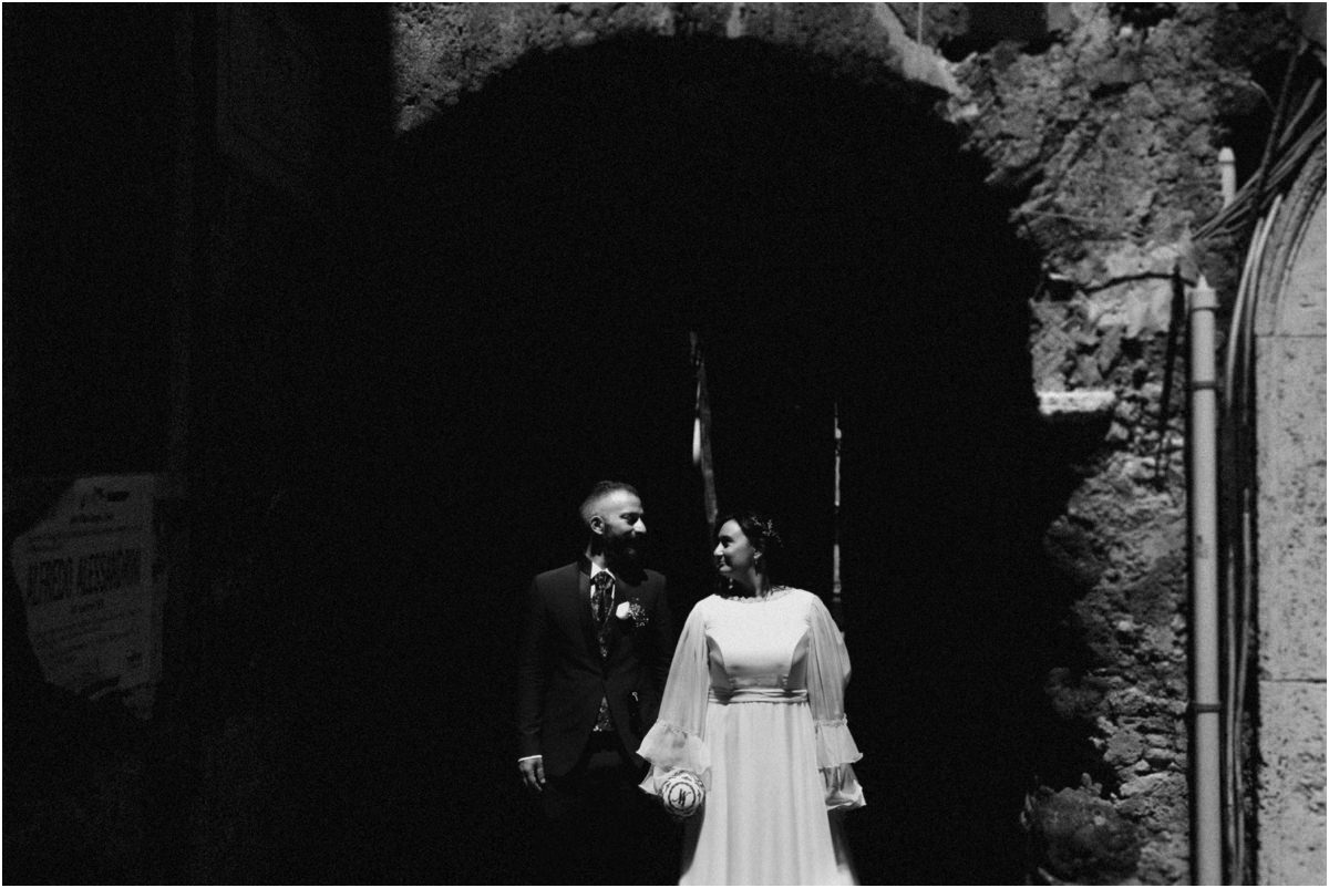 Ultimo scatto della passeggiata degli sposi a Tivoli prima del ricevimento