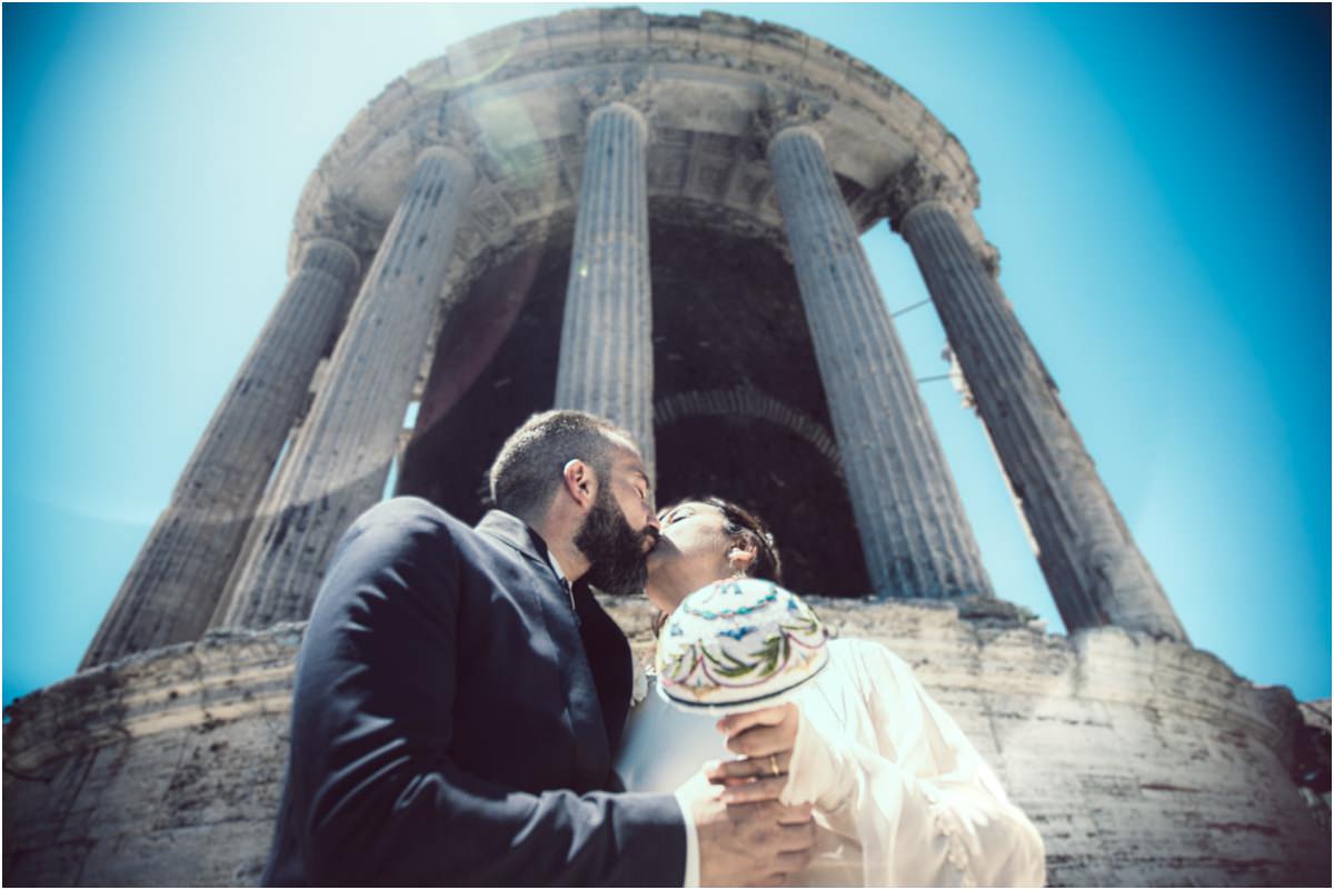 Sposi durante il matrimonio al Ristorante Sibilla a Tivoli tra i templi romani, reportage di Francesco Russotto