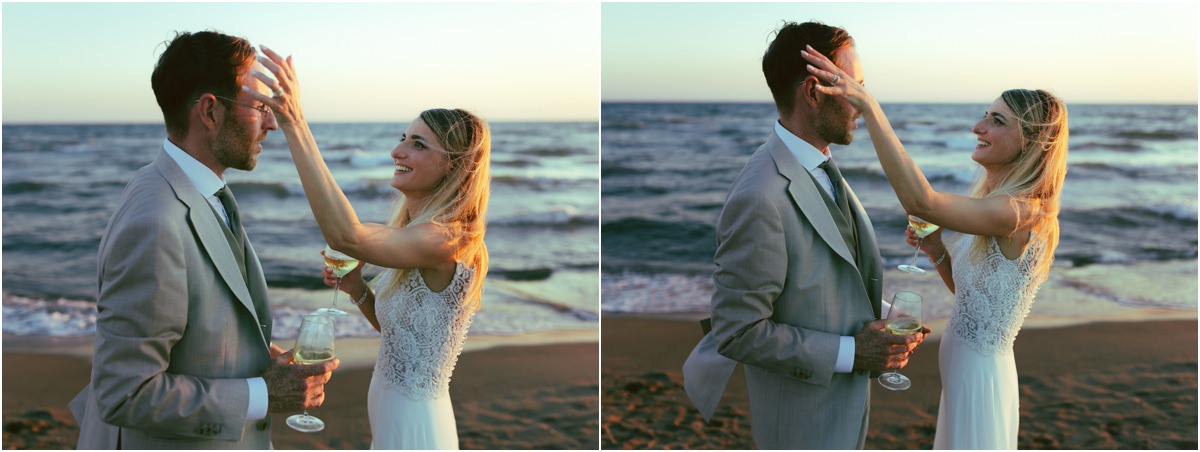 Sposa con i capelli al vento sulla spiaggia di Controvento Fregene