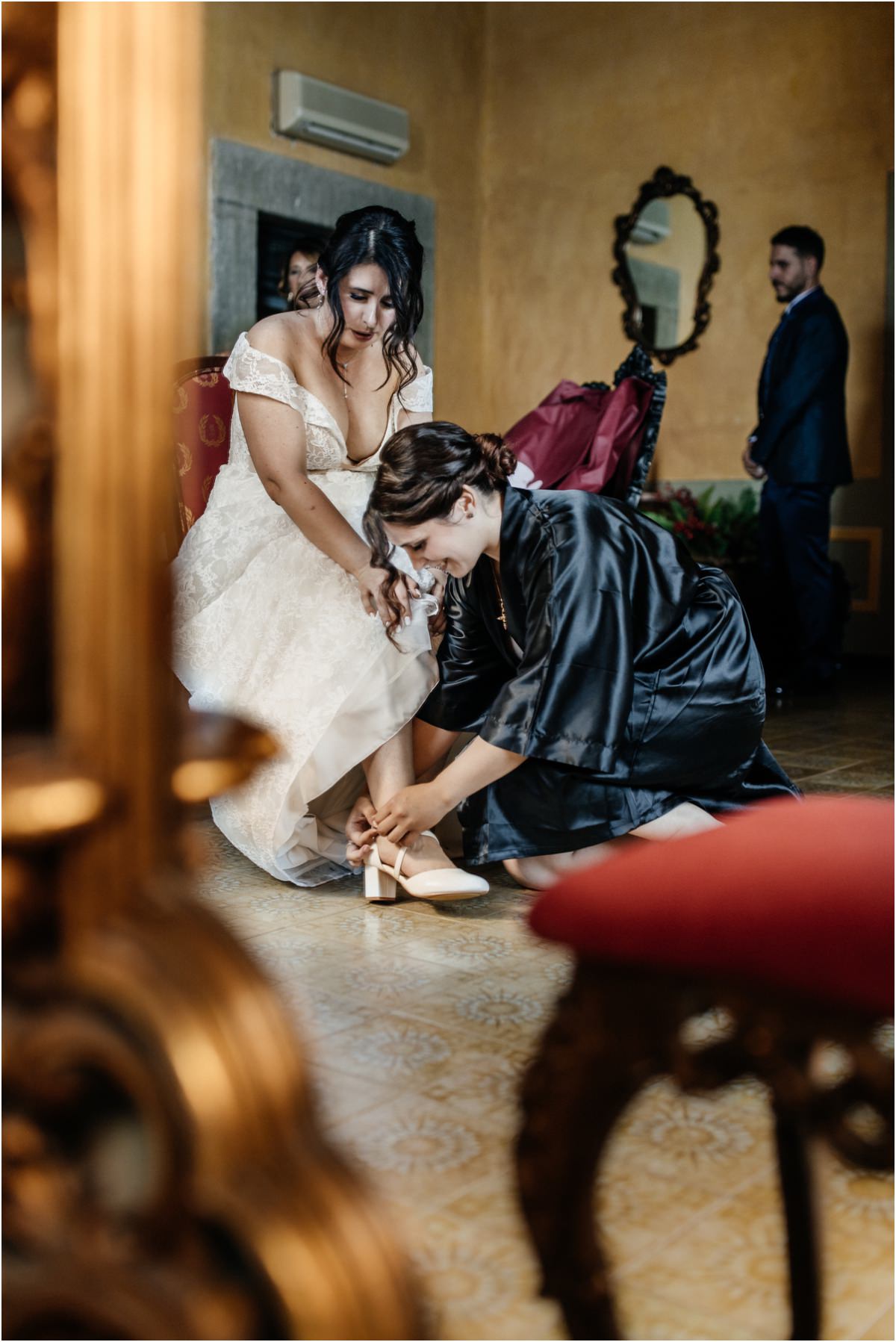 Ritratto della sposa durante i preparativi a Villa del Cardinale, Rocca di Papa