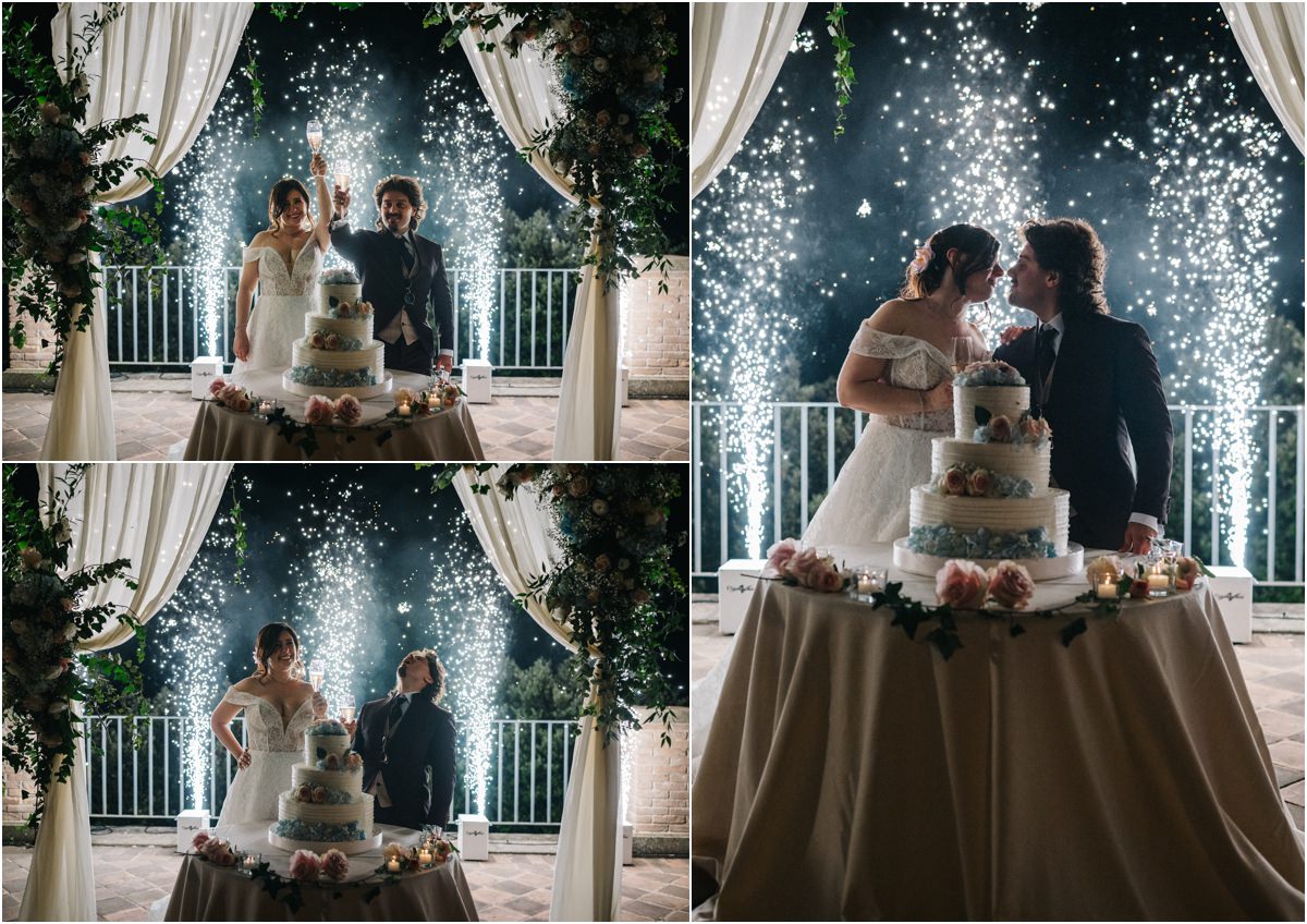 Il taglio della torta nuziale a Villa del Cardinale