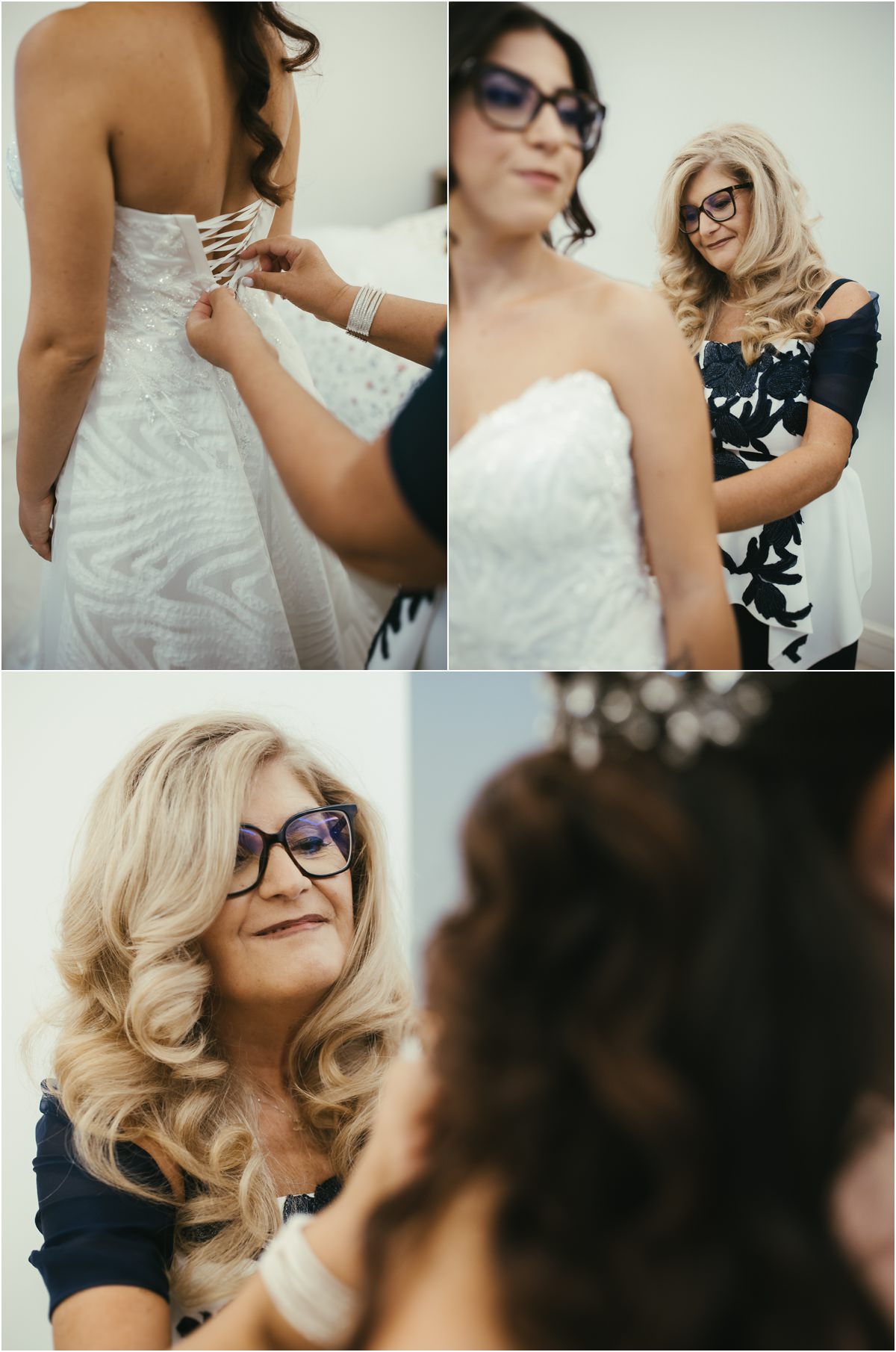 L'abito Una signora allaccia il corsetto dell'abito di Martina e la guarda commossa allo specchio