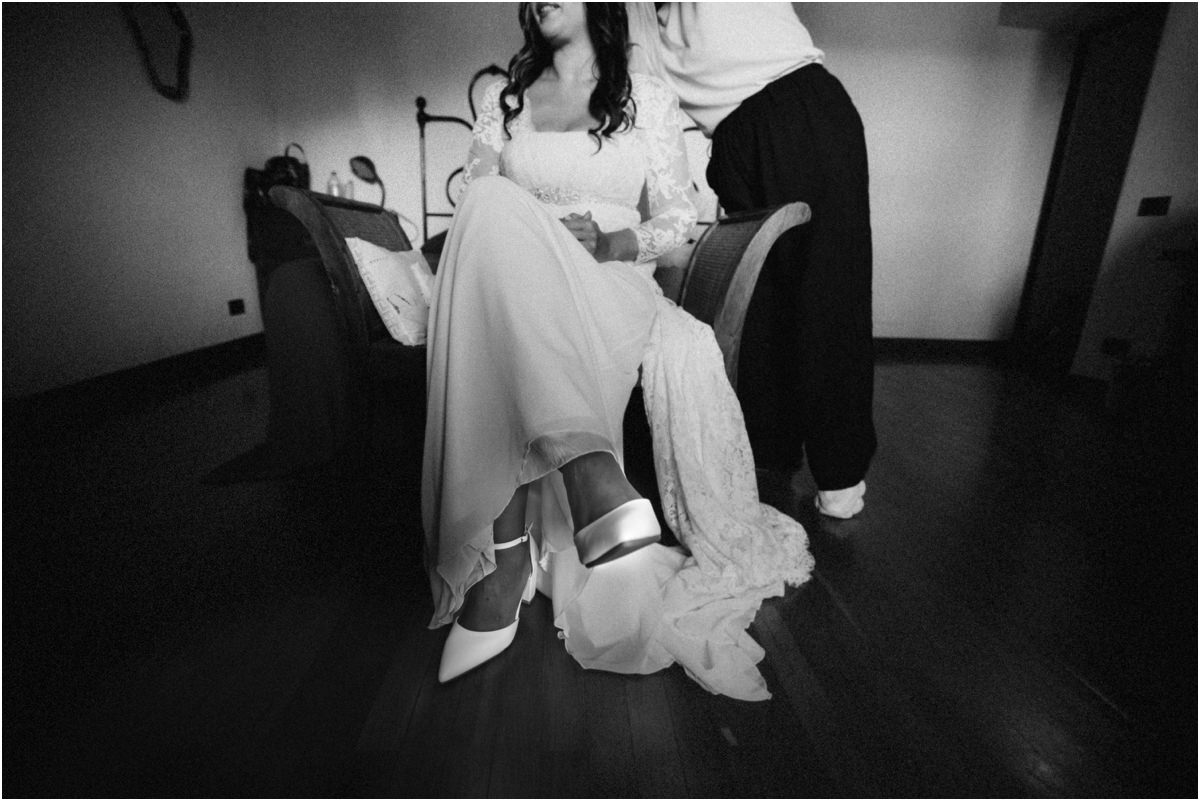 Le scarpe di Cinzia Le scarpe bianche di Cinzia, foto in bianco e nero