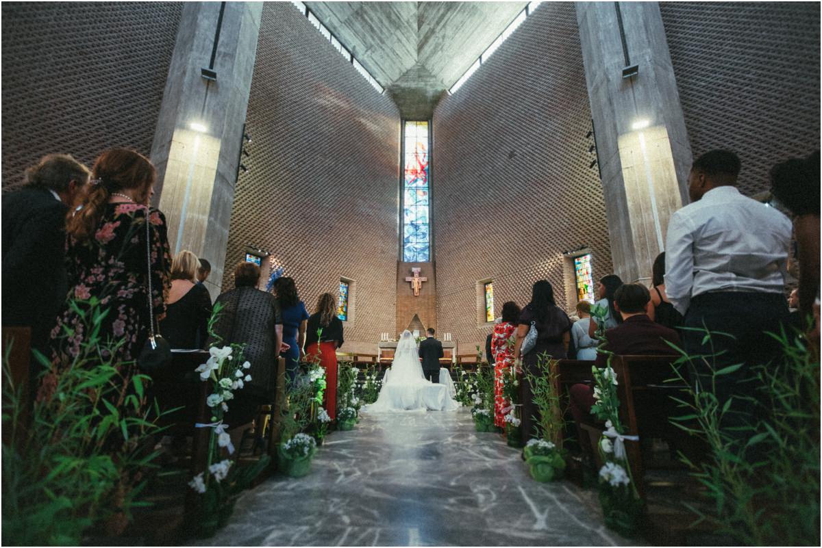 Navata di San Policarpo La navata della chiesa di San Policarpo durante il matrimonio di Alice e Valerio