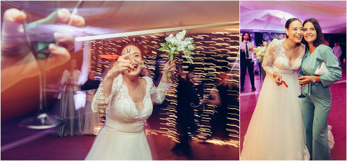 La sposa e il bouquet Alice festeggia con il bouquet e le amiche dopo il taglio dei nastri
